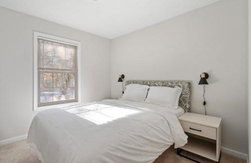 Emerald Cabin W/Hot tub, Firepit, Lake, Skiing - Foto 11