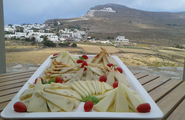 Themonies Luxury Suites - Photo 10