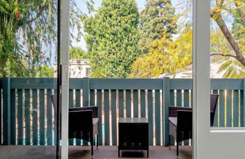 High Ceilings 3BR with Loft-2 Baths Pool & Jacuzzi - Foto 8