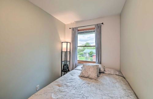 Lakefront Gloversville Home with Beach and Dock! - Foto 11