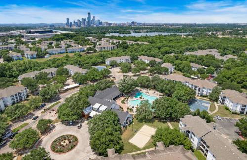 Prime Location, 2 mins to Airport, 5 mins to Dwntn - Foto 63