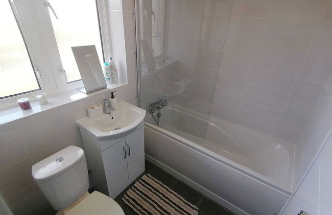 White City Apartment, Your London Stay - Photo 11