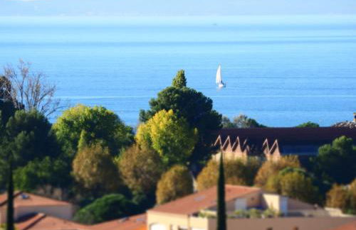 La Londe La Mer : appartement proche plages & vue superbe sur les îles d'or - Foto 11