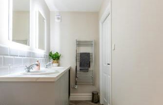 Brand New Riverside Apartment - Foto 3