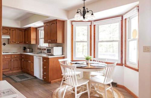 100 Acre Red Brick Ranch Hocking Hills Cabin Hot Tub 12 - Foto 35