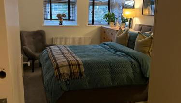 Room at Wallington Green room for professionals, near station, 30 min to London Bridge, 27 min to LDN Victoria - Foto 2