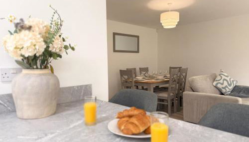 Low Street Escape 3 Bed, Sleeps 9, Gated Drive, WiFi, Contractors - Foto 4