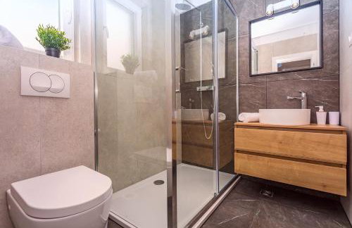 VILLA ALMIC with heated pool, 5 bedrooms, Gaming room, a multi-use playground court - Photo 26