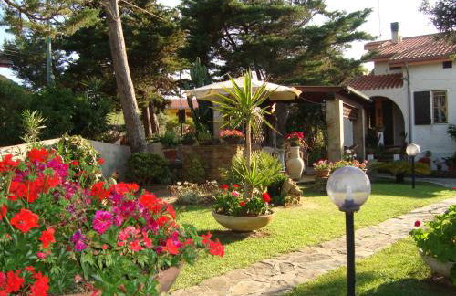 Solmar Apartments - Photo 14