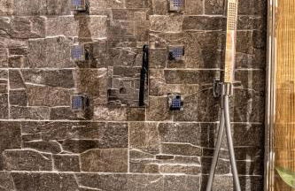 Arc 1950, ambiance chalet luxe 5/7pers dans résidence 5* skis aux pieds avec SPA - Photo 24