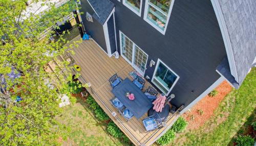 Luxe Coastal Retreat with Hot Tub & Spring Fires - Foto 4