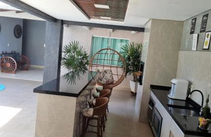 Casa Familiar em ótima Localização - Foto 2