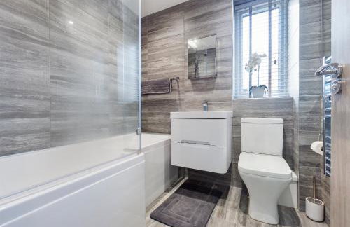 Contemporary 2 bedroom eco home with a twist - Photo 12