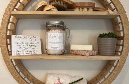 The Pink Cottage upstairs suite & Garden Summer Room - Foto 39