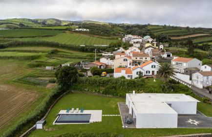 Seaview Villa with Heated Private Pool - Photo 24