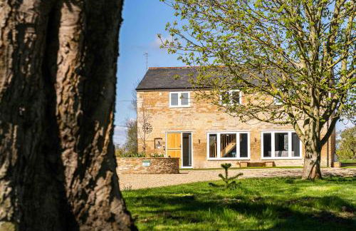 Fletland Mill and Holiday Hamlet - 18th century watermill, in stunning location near Stamford - Photo 4