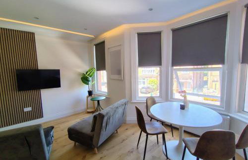 Best in Class - London, Harrow - Foto 22