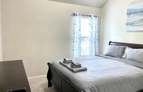 Spacious Home, Patio, Yard, WiFi, Near Speedway - Foto 8