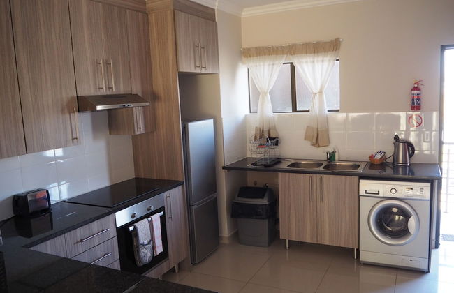 African Eagle Apartments - Photo 35