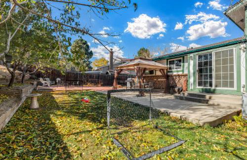 6BD Near DT - BBQ Grill, Games & Football Fun - Photo 9