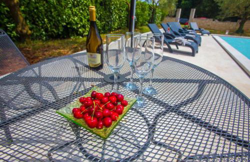 Three-Bedroom Apartment Mir with Private Infinity Pool - Foto 22