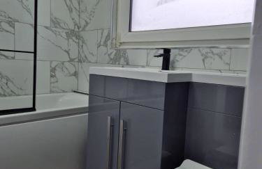 Stylish and Cosy 1 bed Apartment East London - Photo 29