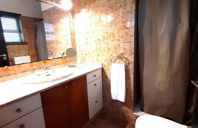 Impecable 4-bed Villa in Praia da Areia Branca - Foto 19