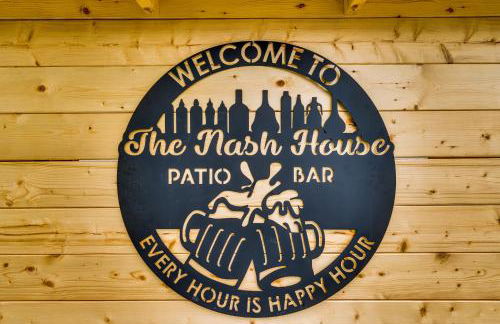Nash House & Bars of Broadway with Patio Bar and Views! 8min Downtown! Sleeps 12! - Foto 42
