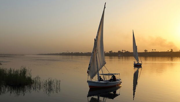 Felucca au coucher du soleil et dîner dans une maison égyptienne à Louxor - Photo 3