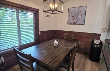 Dovetail Den - Tranquil with Hot Tub and Air Conditioning - Foto 6