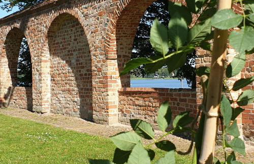 Travel Art Boardinghouse - Photo 27