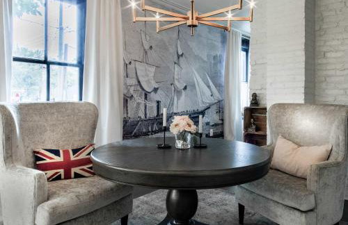 THE LIBERTY HOUSE Of Old Town Designer Home - Photo 8
