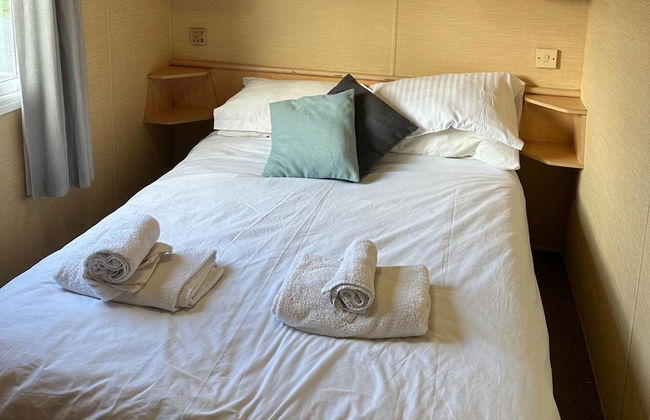 Newquay - Caravan - Sleeps 8 - Parking - Seaside - Foto 1