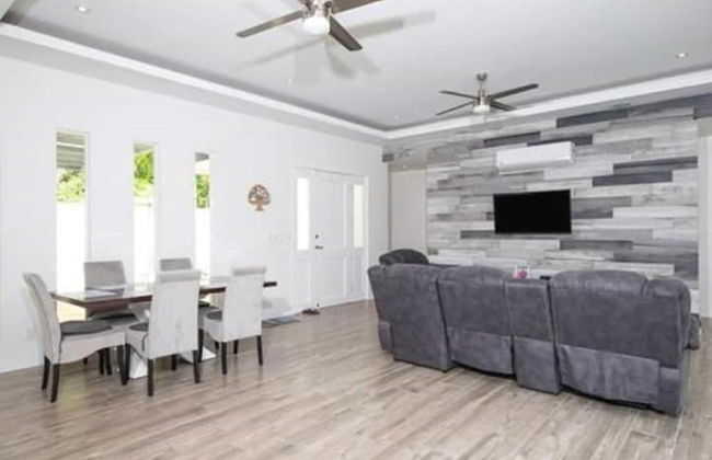 Playa Potrero Modern 3 BR Home Centrally Located - Casa Coastal Serenity - Photo 5