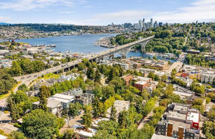 Dancing Wings Retreat Walker Paradise in Fremont - Photo 3