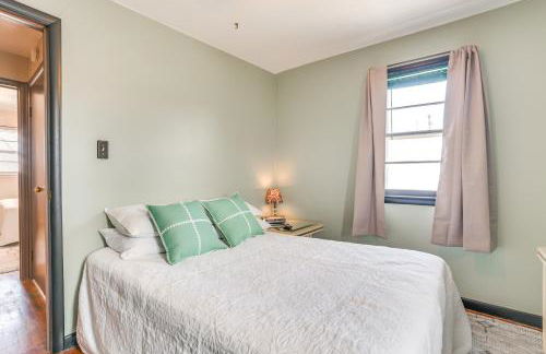 Alpena Lake-View Home - Walk to Beach! - Foto 18