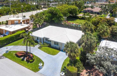 Across from Beach - Renovated Coastal Home, Gourmet Kitchen & Jetted Tub - by Maven Vacation Rentals - Foto 29