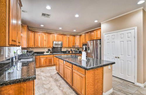 Spacious North Las Vegas Home with Yard - Foto 6