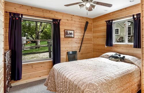 Minnesota Glamping Retreat in Lakeside Cabin for 6 in Fergus Falls - Foto 4