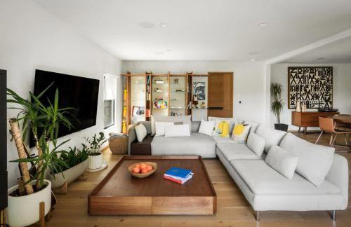 NEW! High-End Spanish Duplex | Luxury 3BR - Foto 8