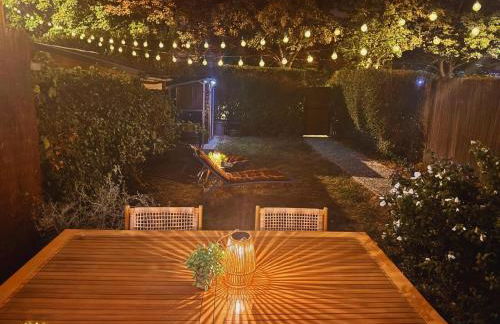 Maison Langevin 2-Bedroom House with Cozy Garden & Patio - Foto 15