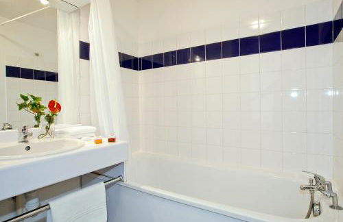 Séjours & Affaires Lyon Saint-Nicolas - Photo 14