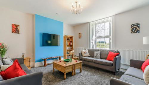 Monkroyd House - Photo 3