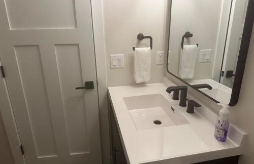 Luxurious Brand New Entire 3br and 2bath - Foto 37