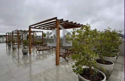 Studio 124 luxuoso, novo, bem equipado com ar condicionado e cozinha completa - Centro Mogi - Foto 37