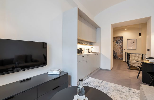 HONEST Karlín - Foto 73