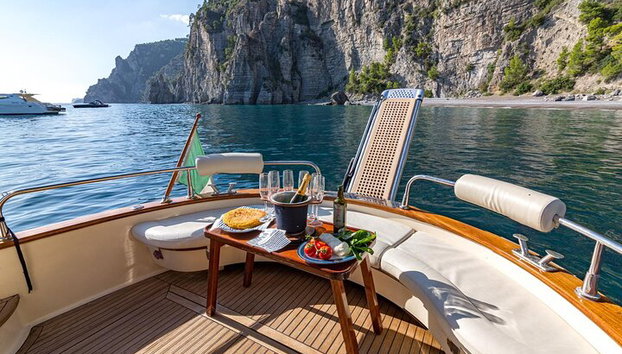Private Boat Tour from Sorrento to Positano & Amalfi–Apreamare 10 - Photo 2