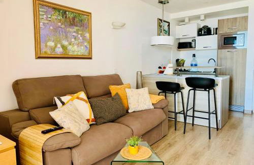 Private apartment with stunning ocean views and sunset. - Photo 30