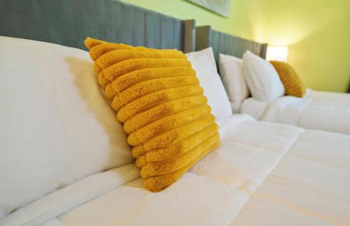 Modern Comfort Loves Park - Stylish 3BR Getaway - Foto 32