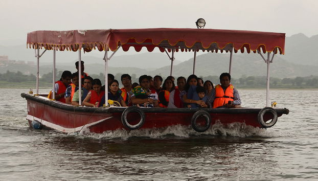 Passeio de Barco no Lago Pichola - Tour Privado - Foto 2